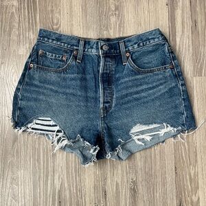 Levi’s denim shorts/29